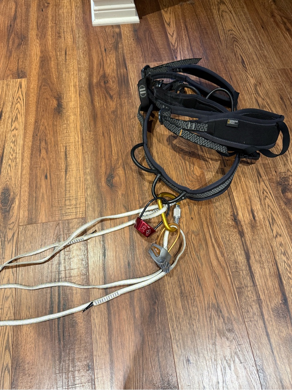 Zenith Black Harness Rock Climbing Type C Singing Rock Black Diamond
